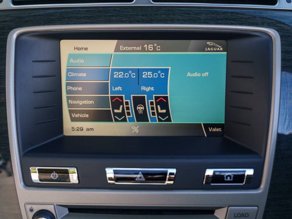 Image 20/30 de Jaguar XKR (2009)