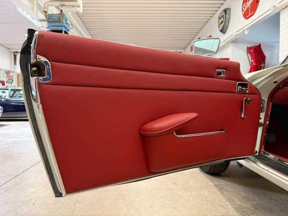 Image 7/22 of Mercedes-Benz 280 SL (1968)