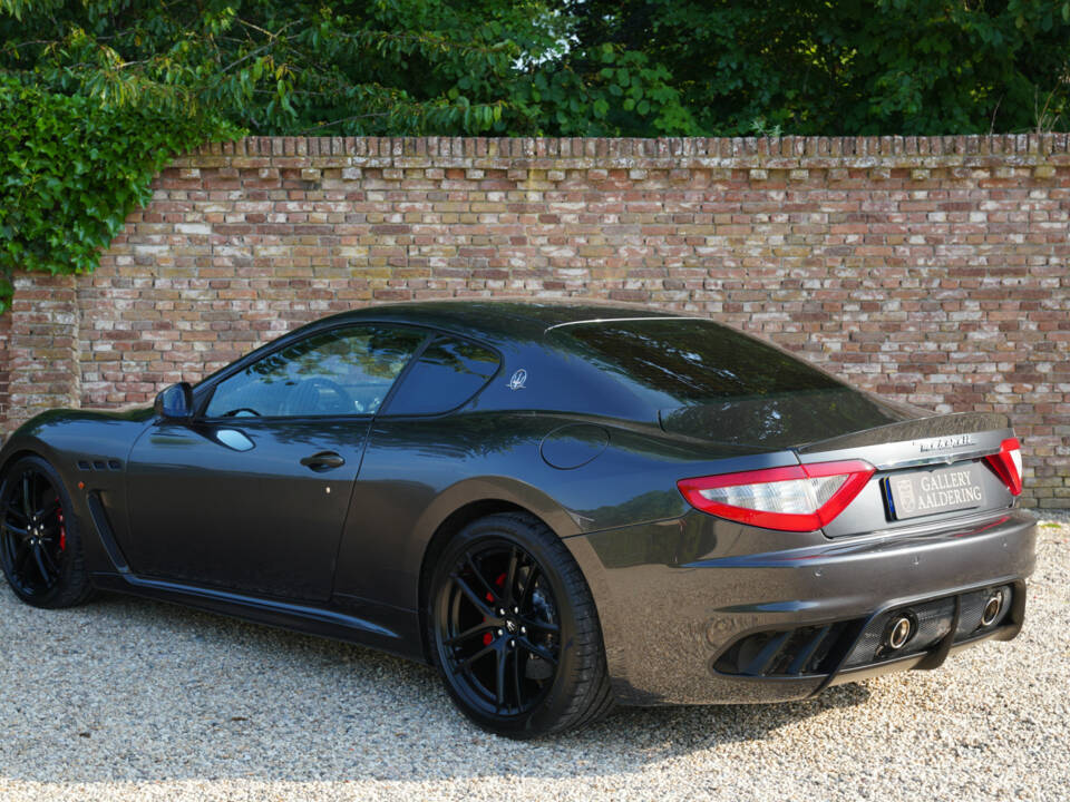 Afbeelding 50/50 van Maserati GranTurismo MC Stradale (2011)