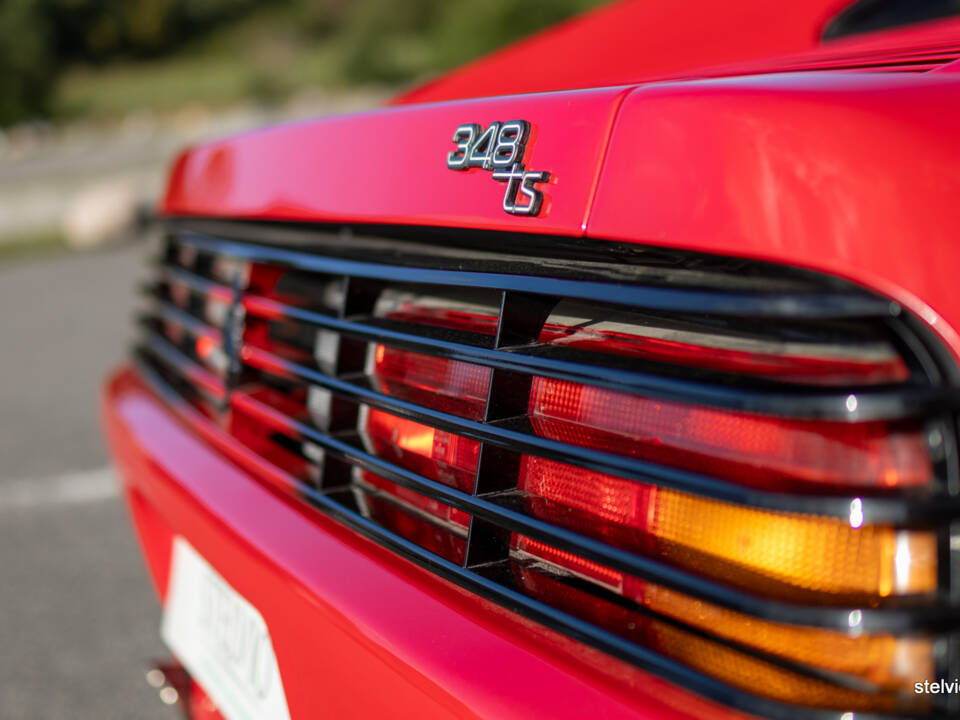 Image 25/33 of Ferrari 348 TS (1993)