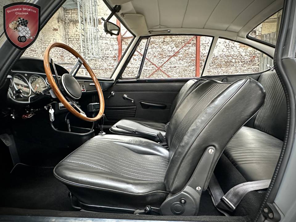 Image 21/53 de BMW 1600 GT (1968)