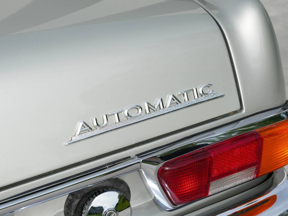 Imagen 25/41 de Mercedes-Benz 280 SL (1971)