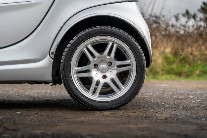 Image 46/50 of Smart Fortwo Brabus (2005)