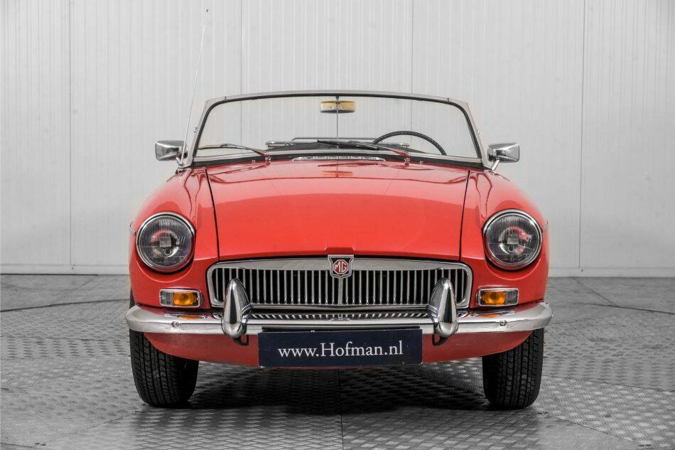 Imagen 55/82 de MG MGB (1967)