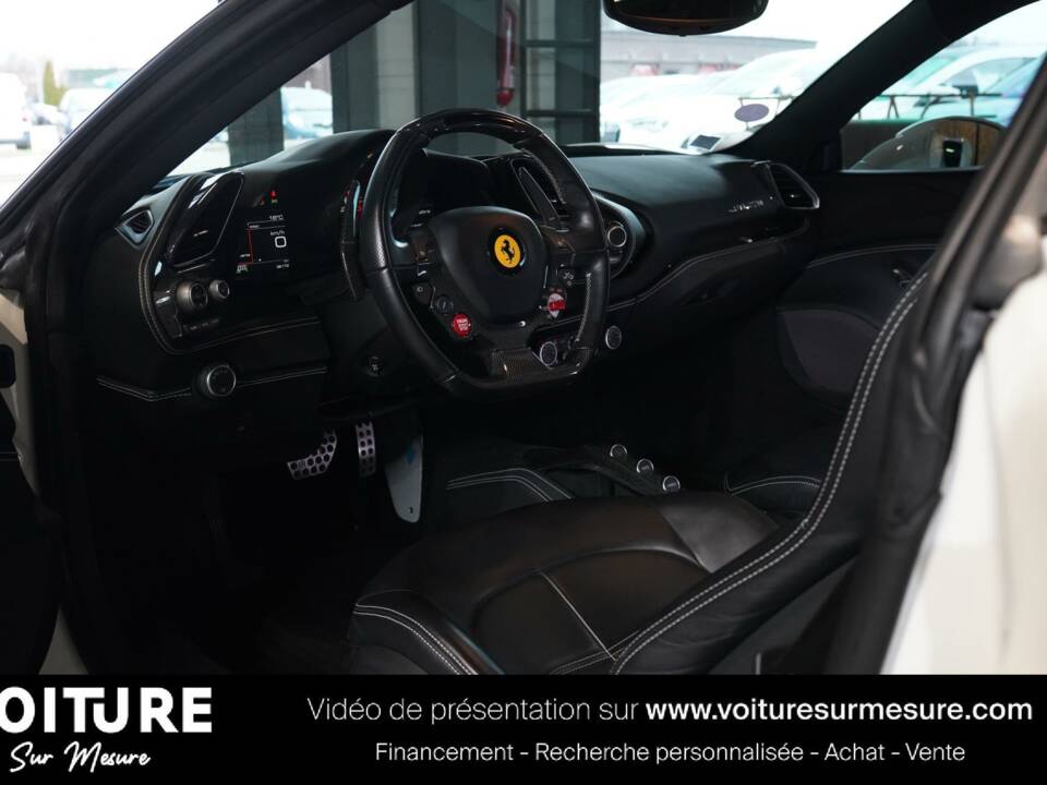 Image 30/50 of Ferrari 488 GTB (2015)