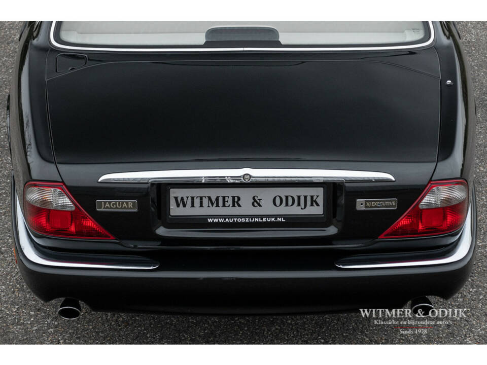 Image 27/32 of Jaguar XJ6 3.2 Executive (1997)