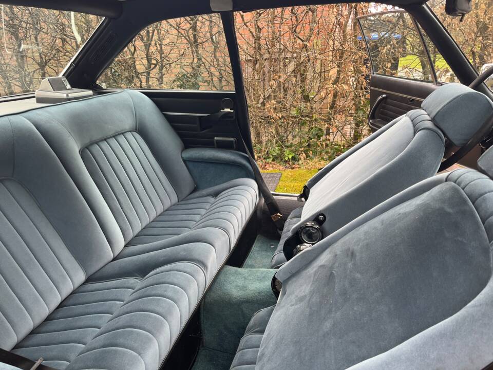 Bild 24/60 von Peugeot 504 V6 Coupe (1975)