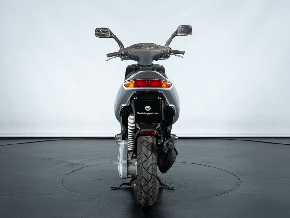 Image 7/29 de Aprilia SR 50 (1994)