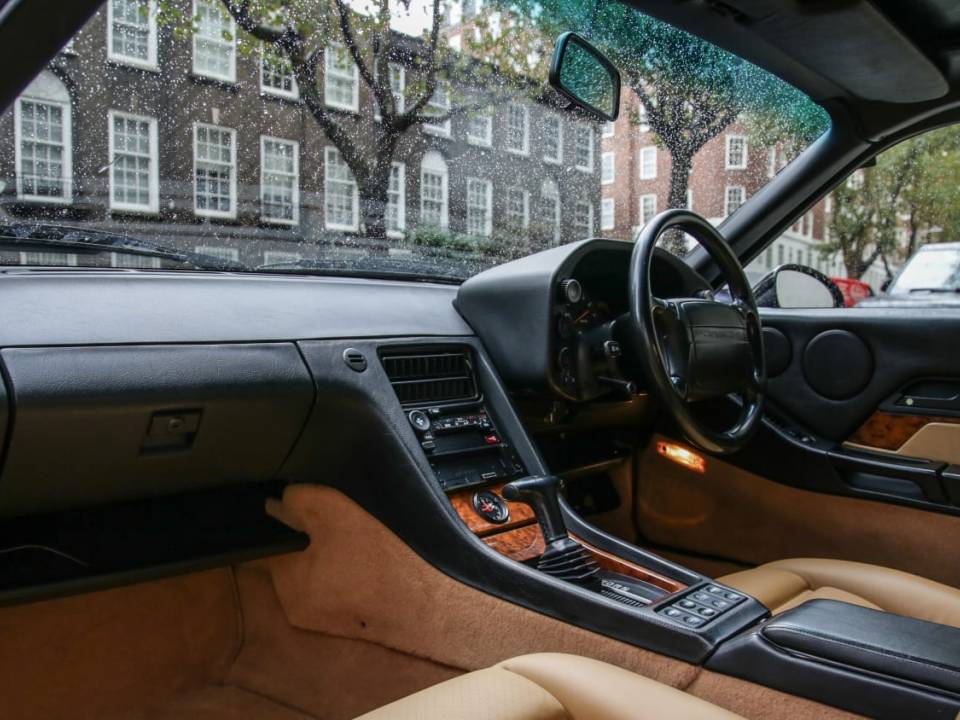 Bild 12/13 von Porsche 928 GTS (1994)
