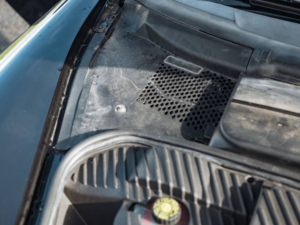 Image 15/50 of Porsche 911 Carrera 4 (2001)