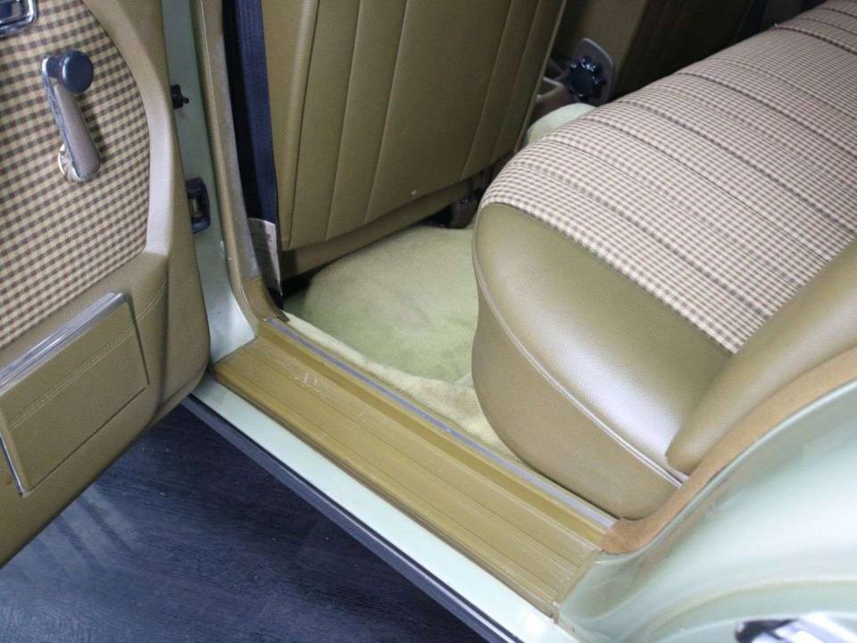 Immagine 21/30 di Mercedes-Benz 280 SE (1978)