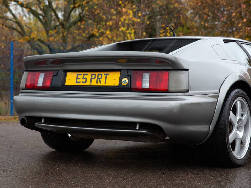 Image 21/50 of Lotus Esprit GT3 (1998)