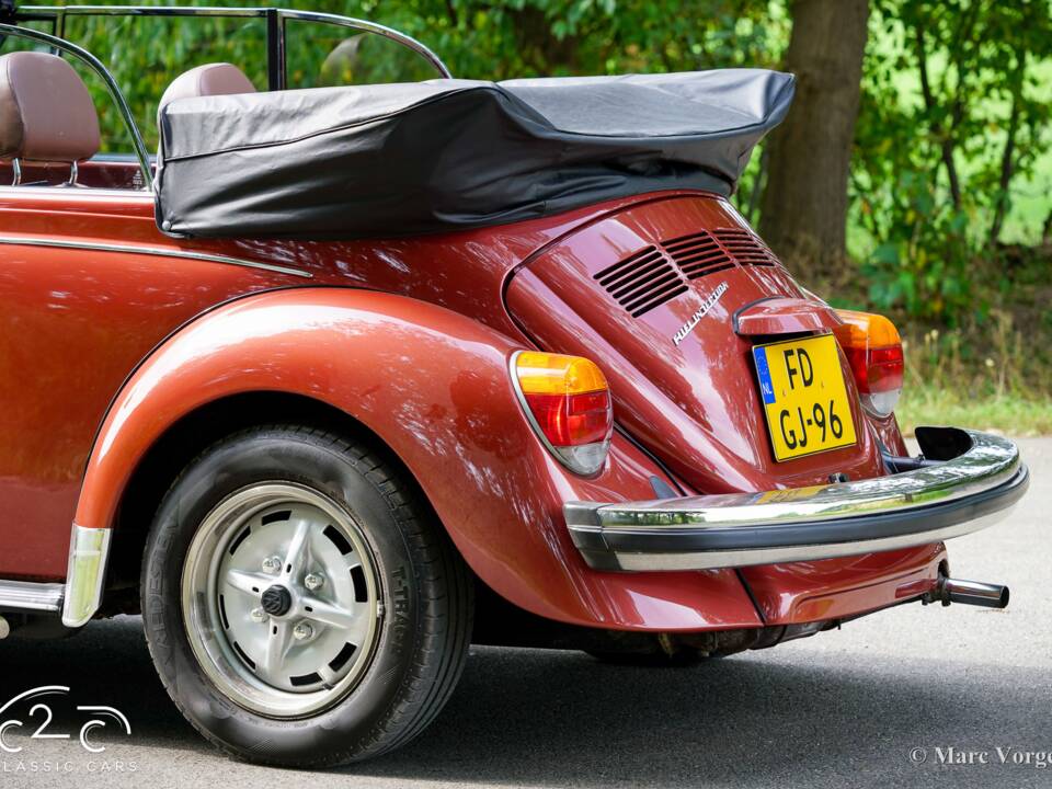 Bild 37/56 von Volkswagen Käfer 1303 &quot;Champagne Edition&quot; (1978)