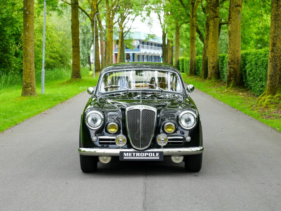 Image 16/33 de Lancia Aurelia B20 GT 2500 (1957)