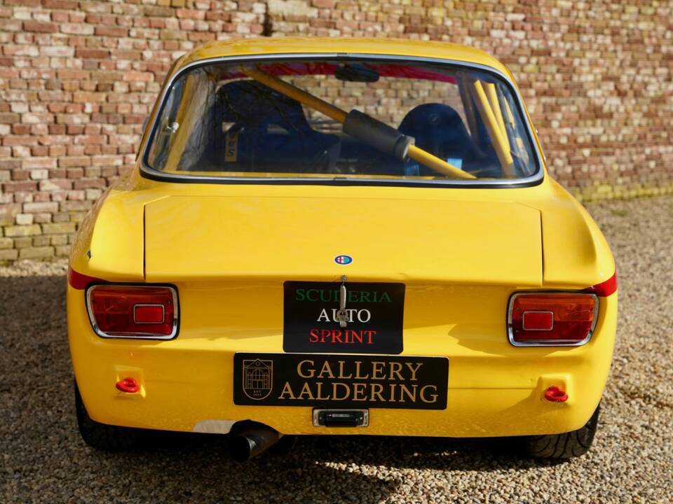 Afbeelding 6/50 van Alfa Romeo Giulia 1600 Sprint GT (1965)