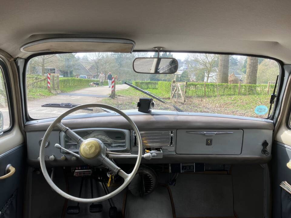 Image 9/18 of Peugeot 403 Familiale (1958)
