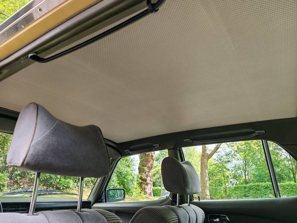 Bild 26/28 von Mercedes-Benz 280 SE (1974)