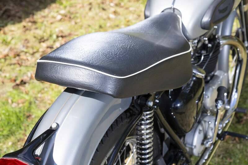 Bild 17/29 von Triumph DUMMY (1956)