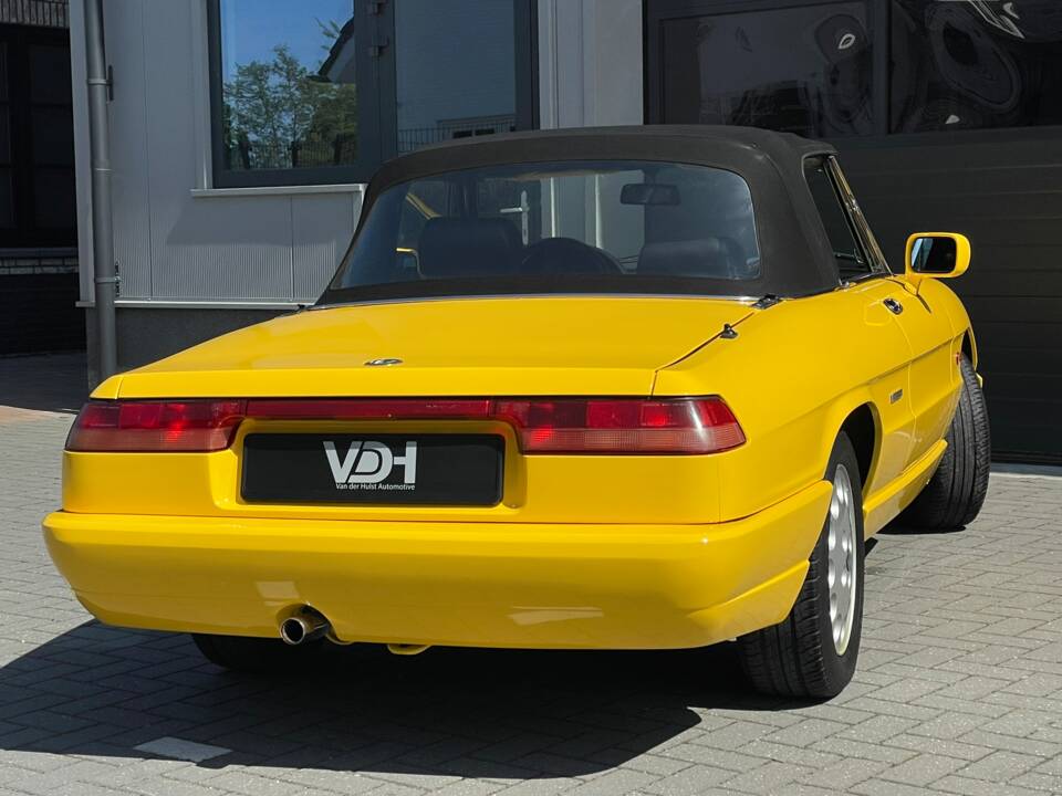 Image 12/21 of Alfa Romeo 2.0 Spider (1993)