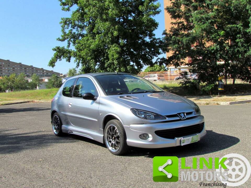 Afbeelding 1/10 van Peugeot 206 2.0 (2000)