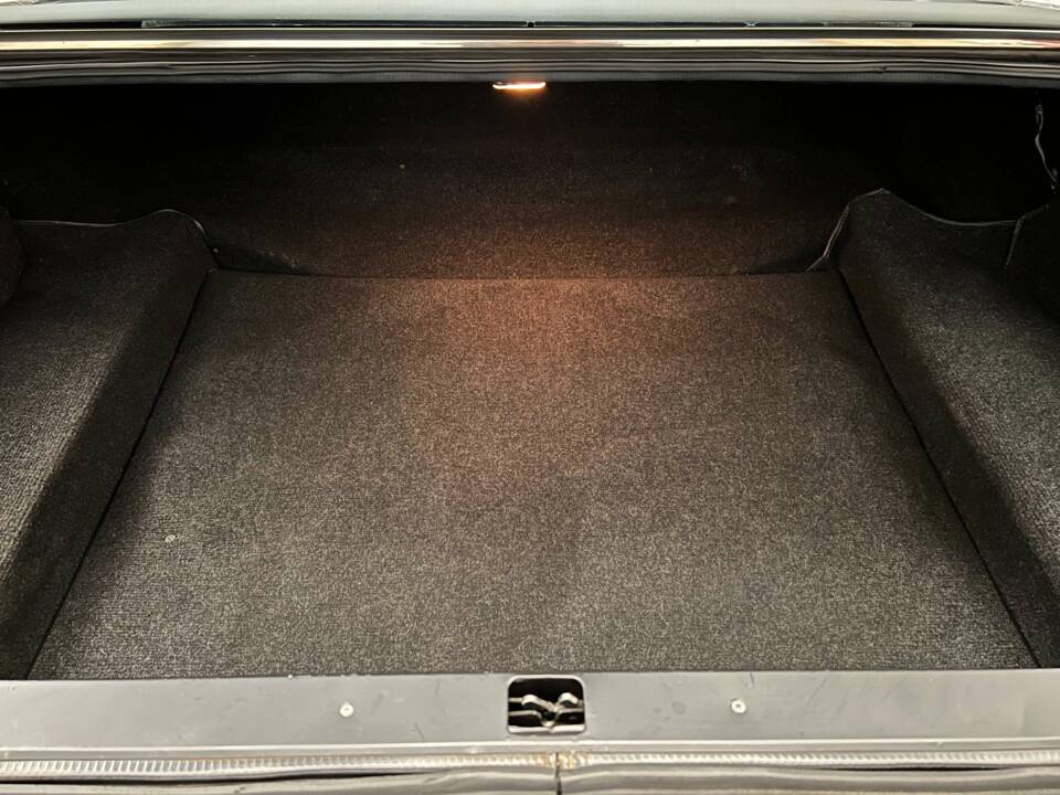 Bild 16/18 von Ferrari 400i (1980)