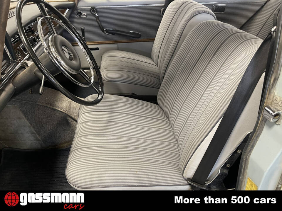 Bild 9/15 von Mercedes-Benz 220 SE b (1963)