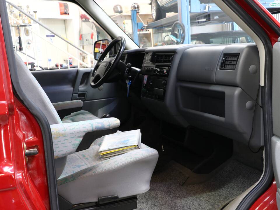 Bild 15/47 von Volkswagen T4 California 2.5 (1995)