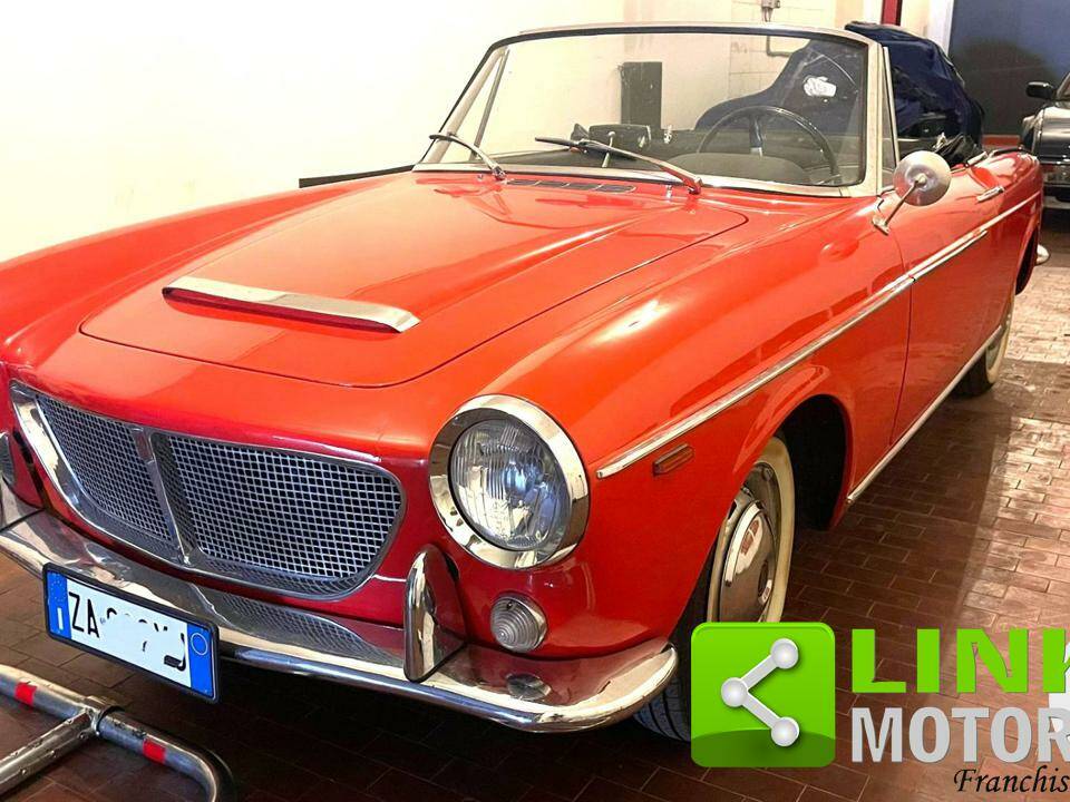 Image 1/10 of FIAT 1200 Convertible (1962)