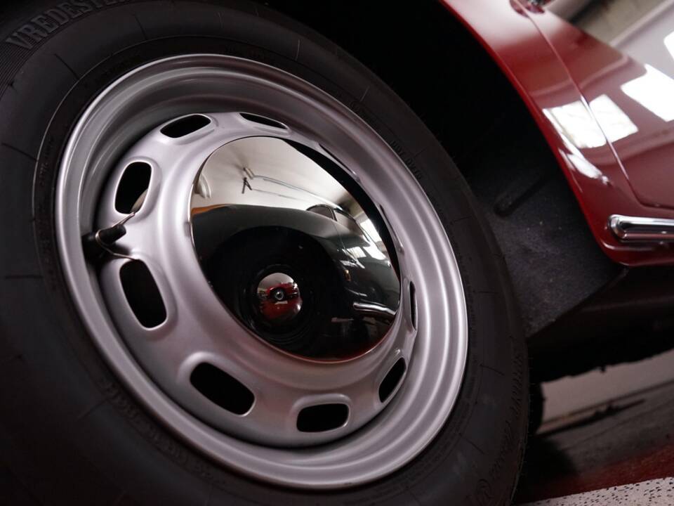 Image 18/26 of Porsche 356 C 1600 SC (1964)