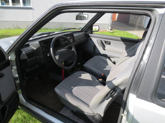 Image 2/17 of Volkswagen Jetta II   1.3 (1990)