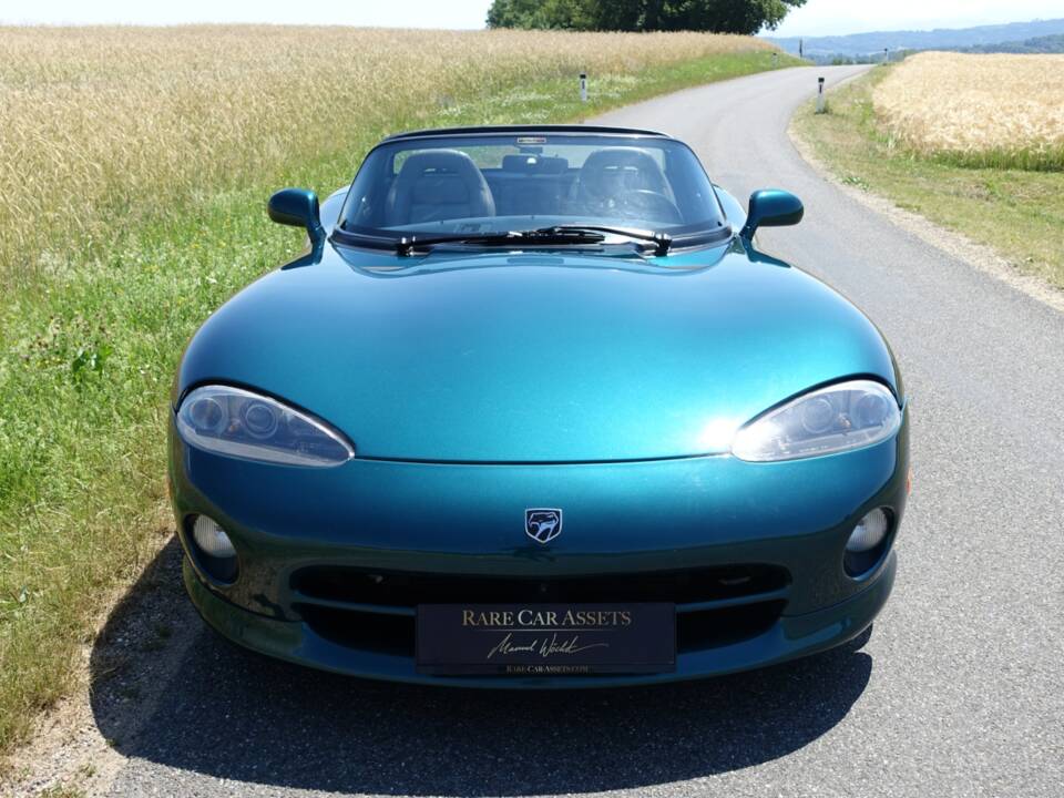 Image 7/35 of Dodge Viper RT/10 (1994)
