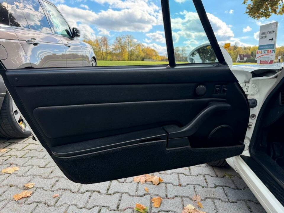 Bild 16/40 von Porsche 911 Carrera (1993)
