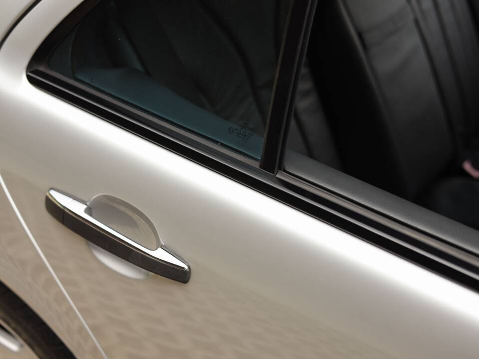 Image 67/98 de Mercedes-Benz E 50 AMG (1996)