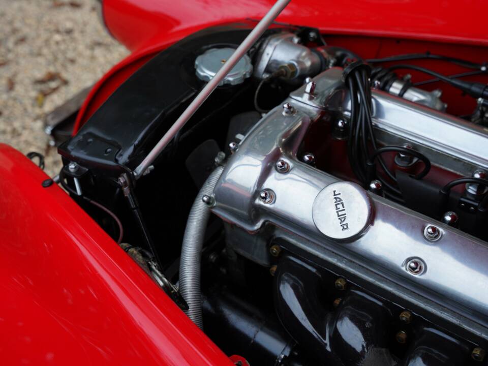 Imagen 37/50 de Jaguar XK 120 OTS (1954)