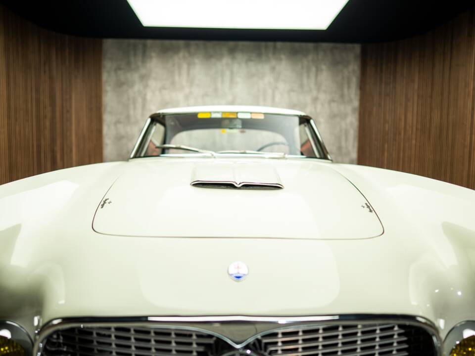 Bild 69/99 von Maserati 3500 GT Touring (1959)