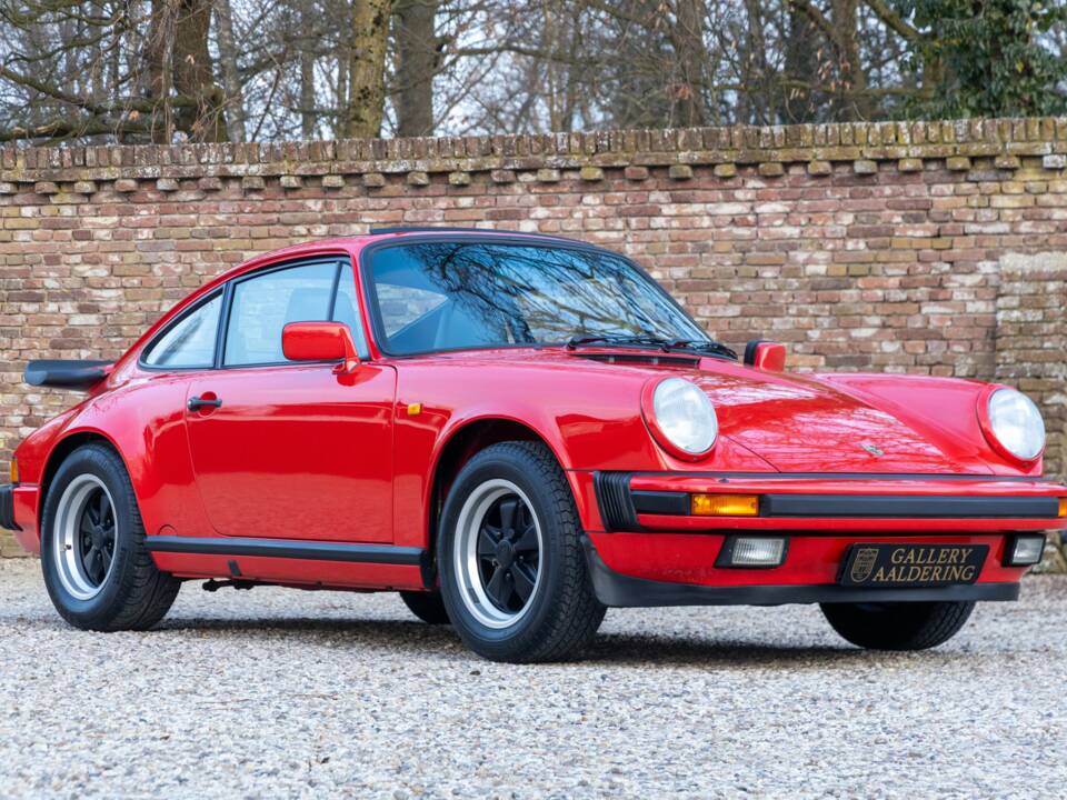 Bild 44/50 von Porsche 911 Carrera 3.2 (1988)