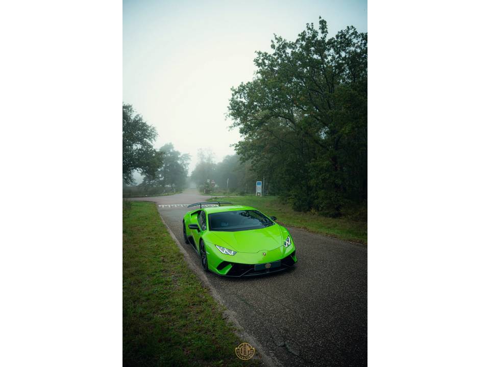 Immagine 28/50 di Lamborghini Huracán Performante (2018)