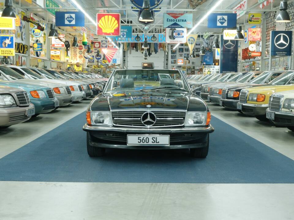 Image 47/50 de Mercedes-Benz 560 SL (1988)