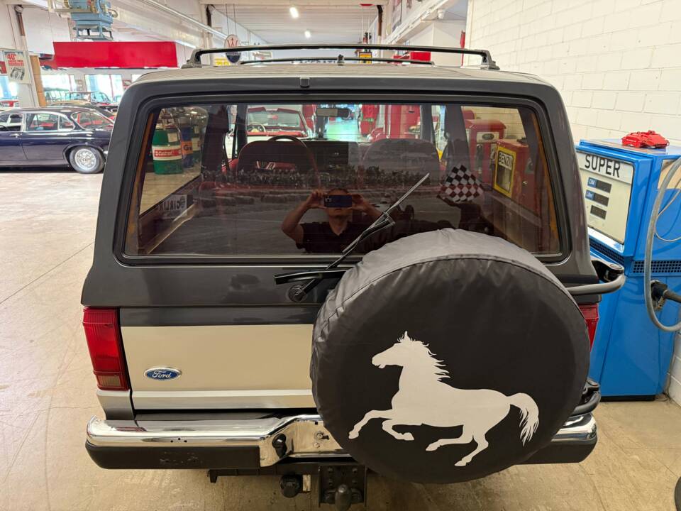 Image 15/18 de Ford Bronco (1988)