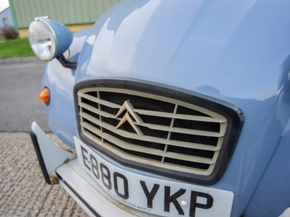 Image 28/38 de Citroën 2 CV 6 (1988)