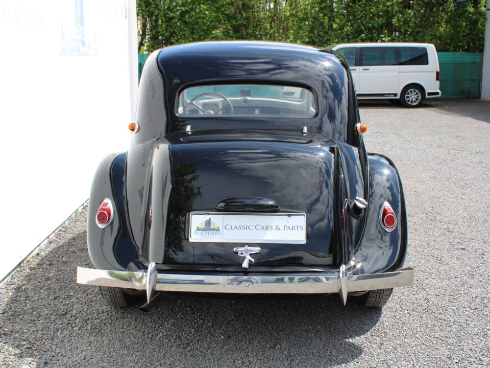 Image 4/50 of Citroën Traction Avant 11 Familiale (1955)