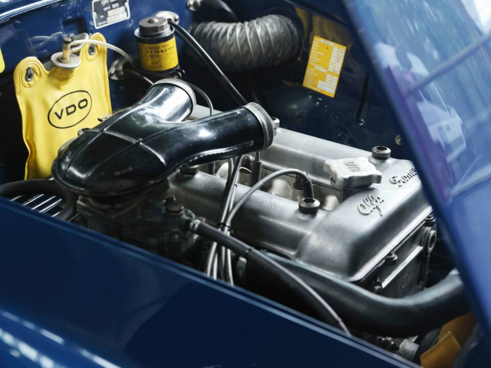 Image 34/50 de Alfa Romeo Giulia 1600 Sprint (1962)