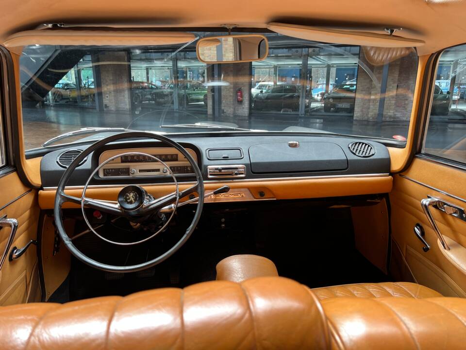 Image 22/34 de Peugeot 404 (1962)