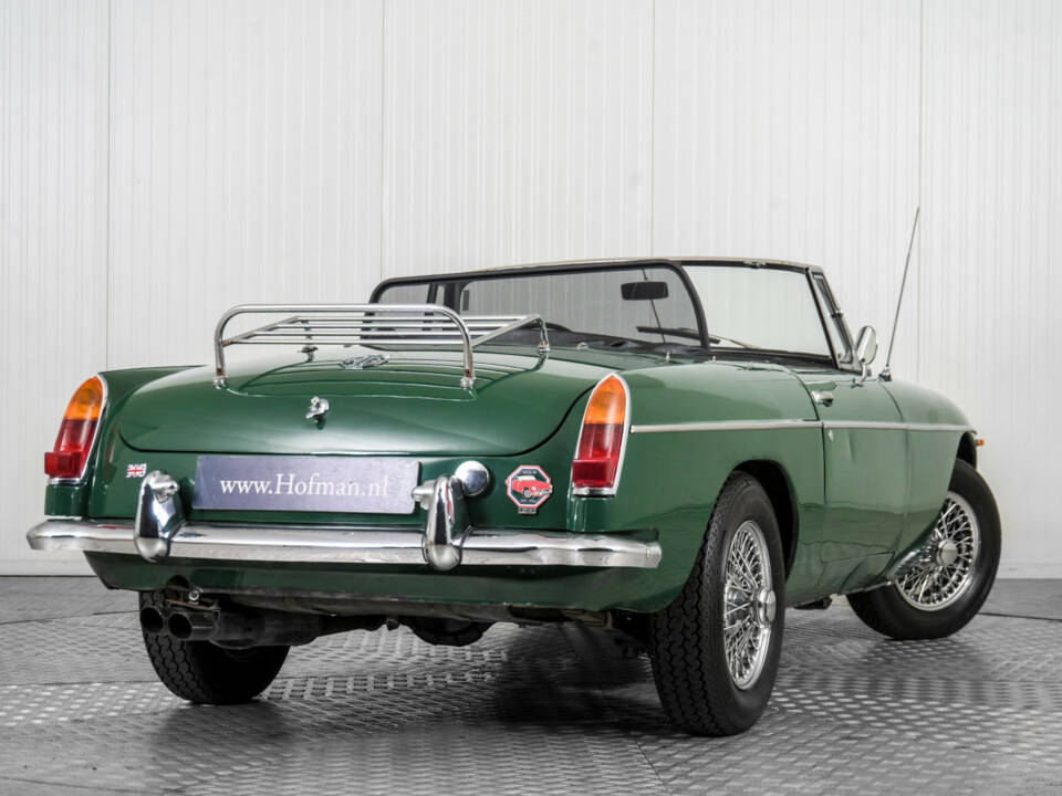 Image 45/50 of MG MGB (1964)