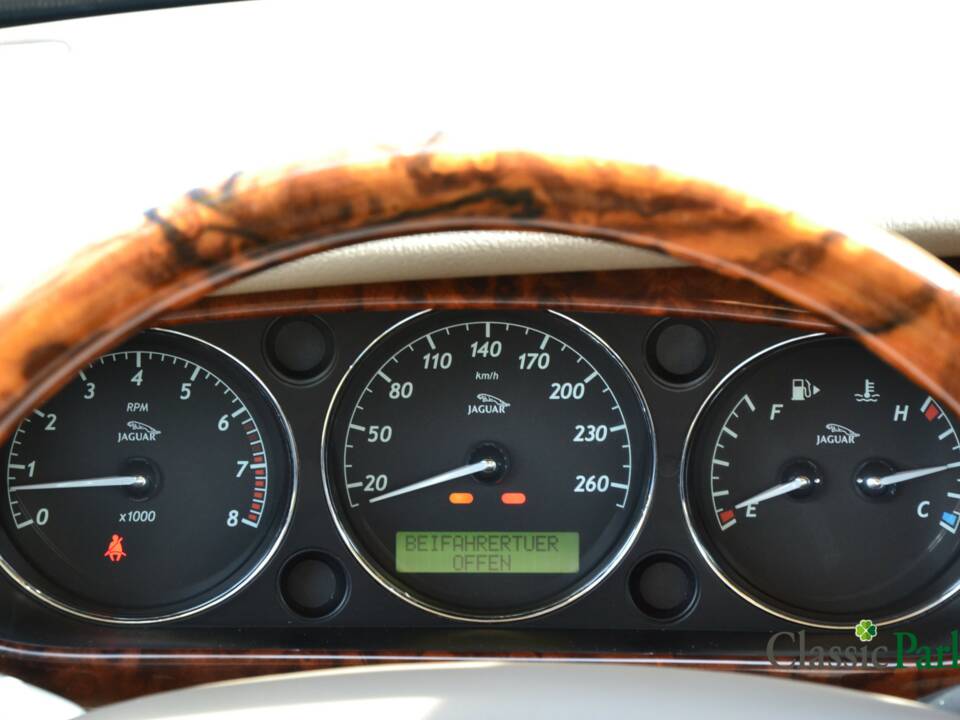 Immagine 31/46 di Jaguar XJ 8 3.5 (2007)