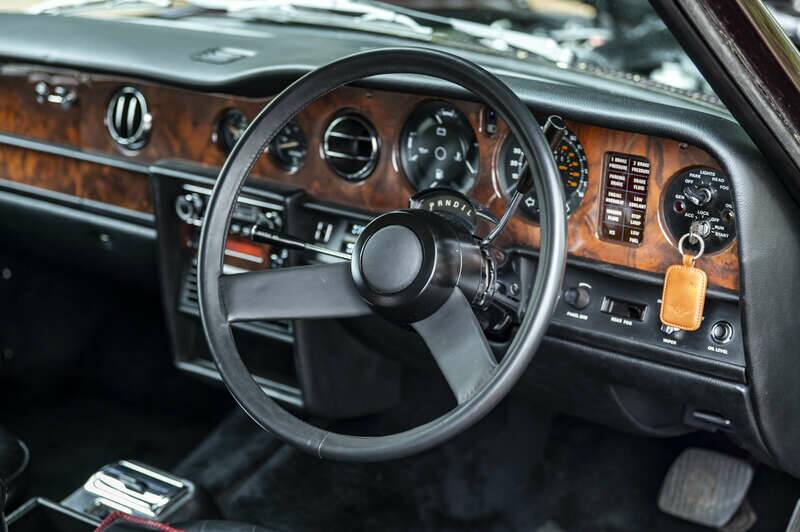 Image 20/37 of Bentley Corniche I (1978)
