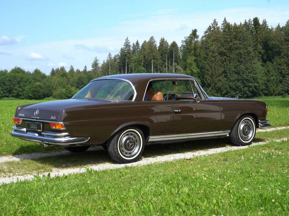 Image 17/19 of Mercedes-Benz 280 SE 3,5 (1971)