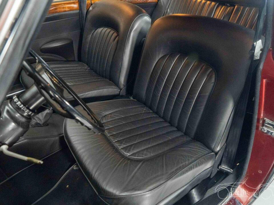 Image 10/19 de Jaguar Mk II 3.8 (1964)