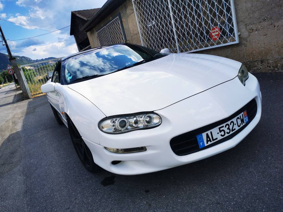 Afbeelding 7/11 van Chevrolet Camaro (2000)