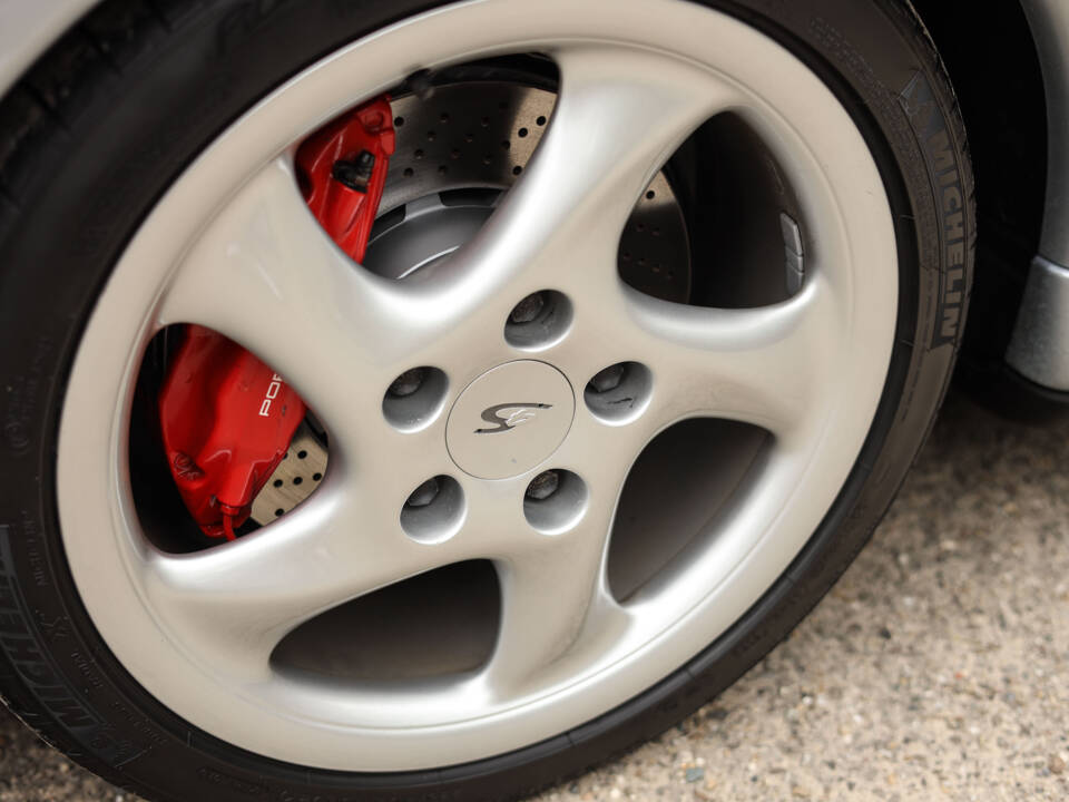 Image 58/90 de Porsche 911 Carrera 4S (1996)